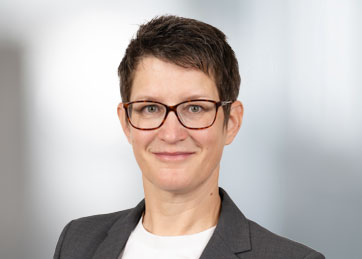 Sonja Motz, Responsabile Fiduciaria - Consulenza fiscale & legale