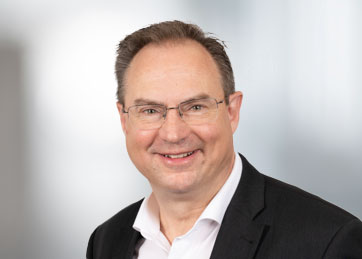 Dr. Detlev M. Basse, Leitender Rechtsberater, Financial Services